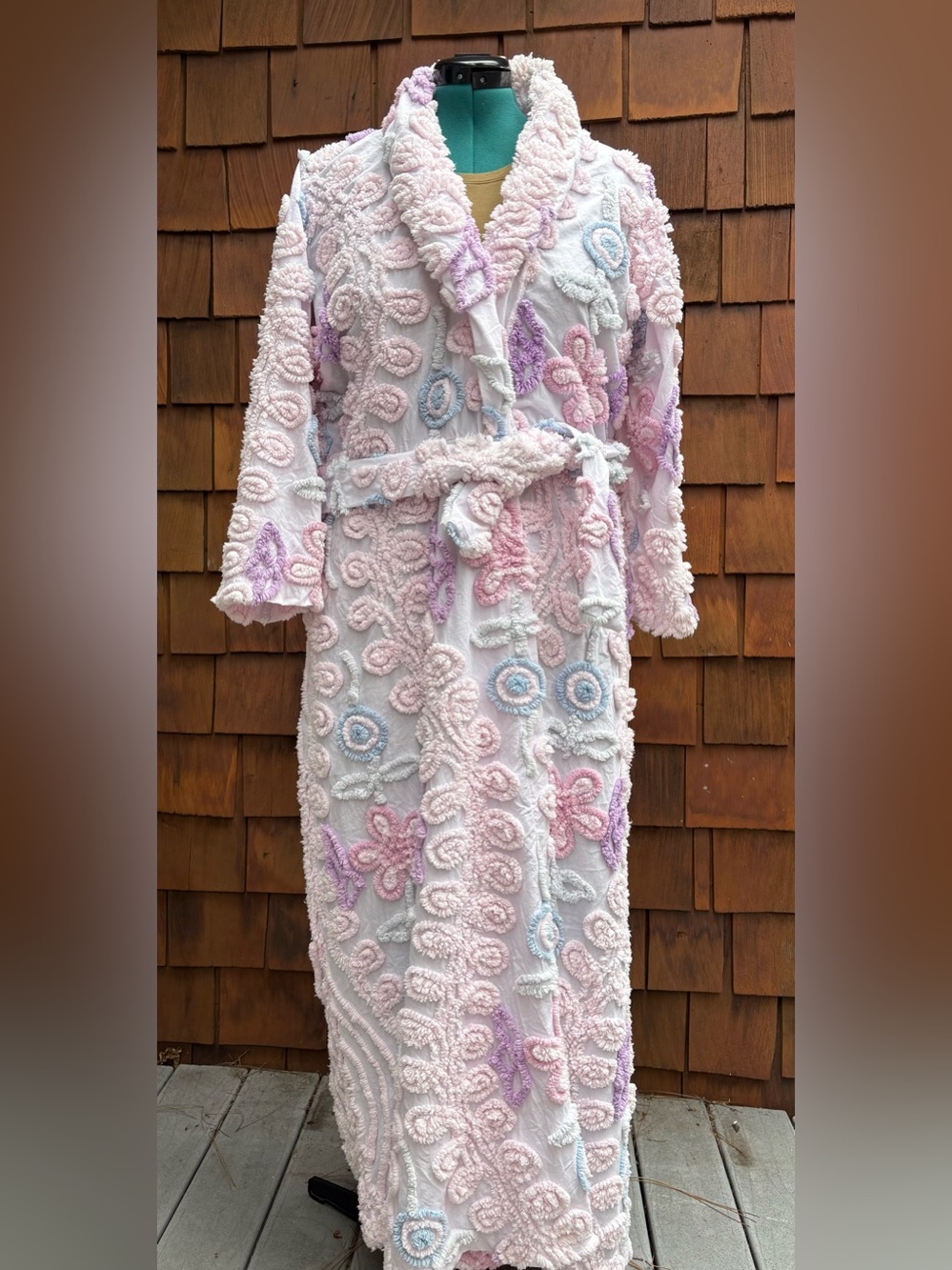 New White “Wedding Cake” Vintage Chenille Robe Canyon Group by Damze